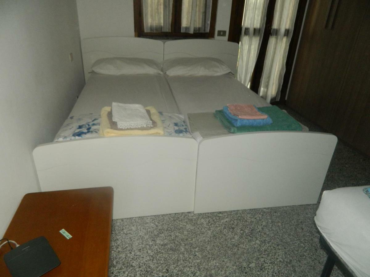 Cislago Camera Con Bagno Mirjana מראה חיצוני תמונה